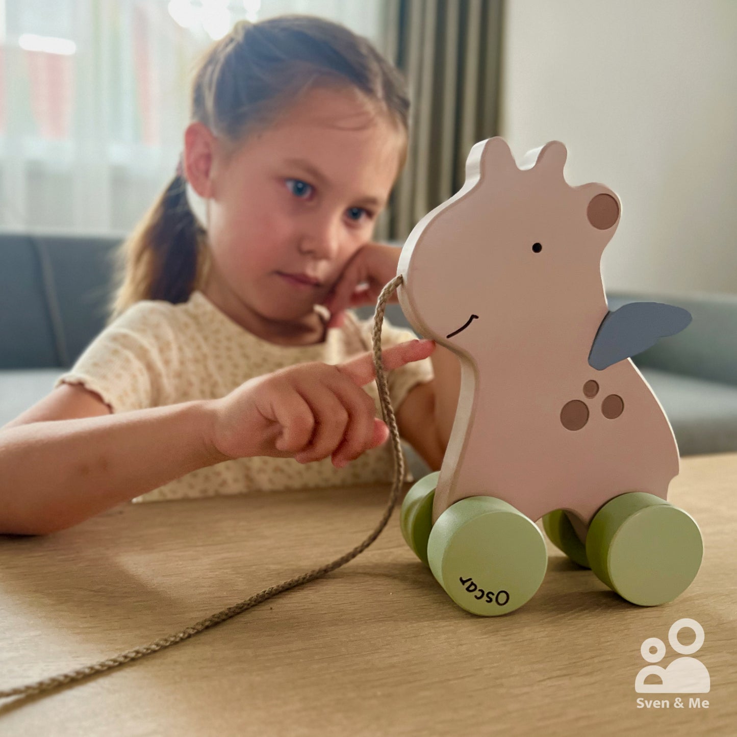 Wooden pull toy Giraffe