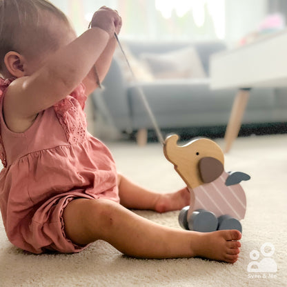 Wooden pull toy Elephant