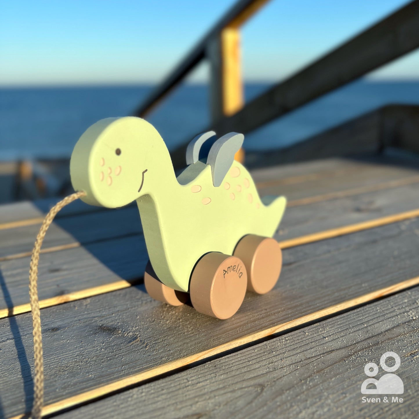 Wooden pull toy Dino