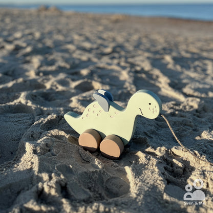 Wooden pull toy Dino
