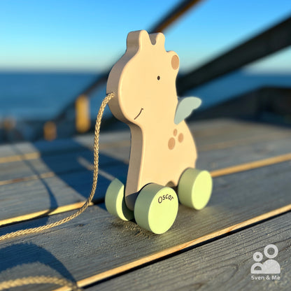 Wooden pull toy Giraffe