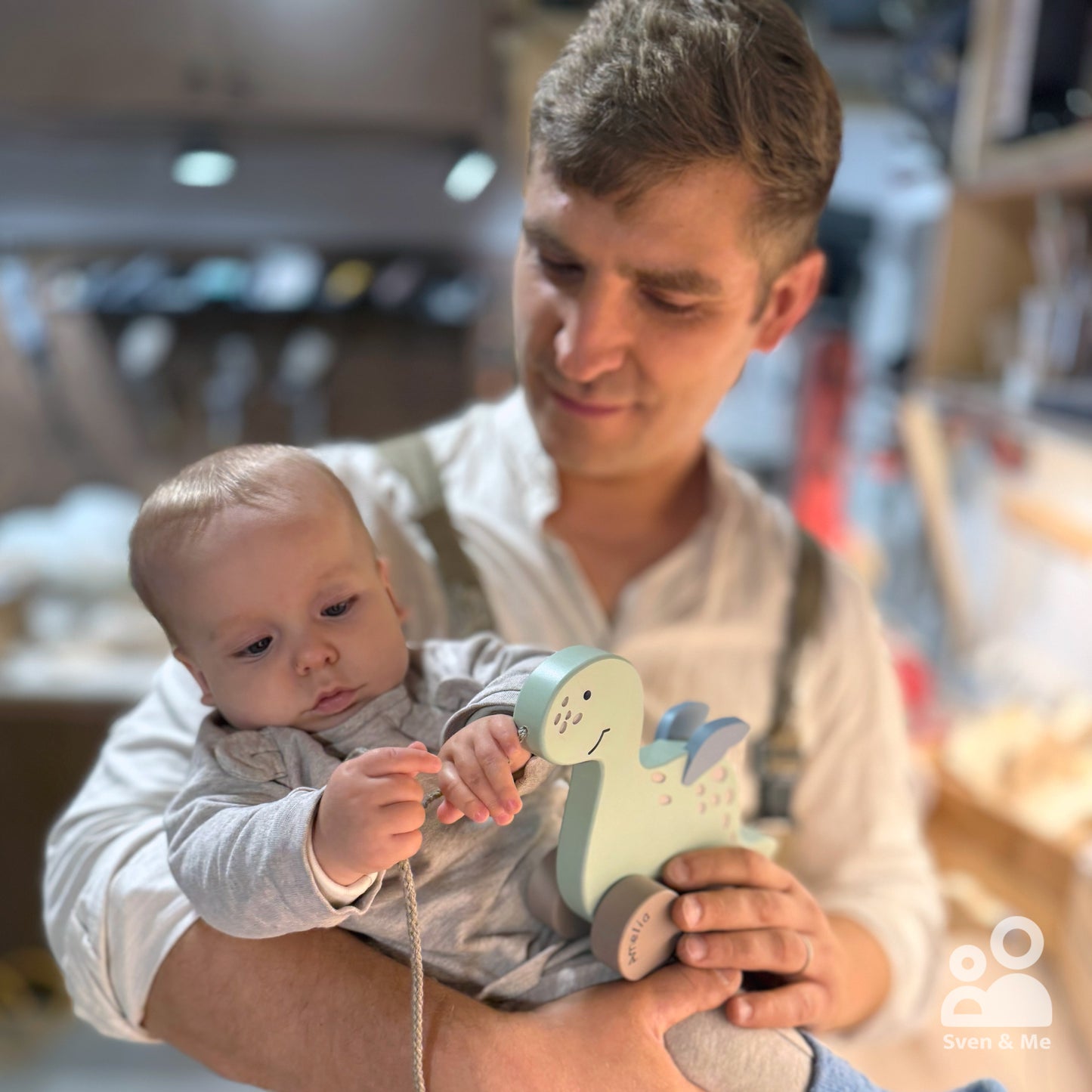 Wooden pull toy Dino