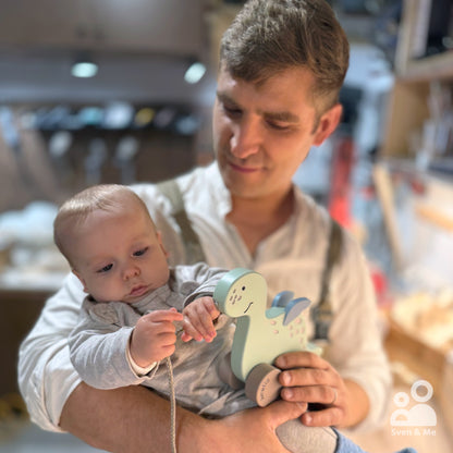 Wooden pull toy Dino